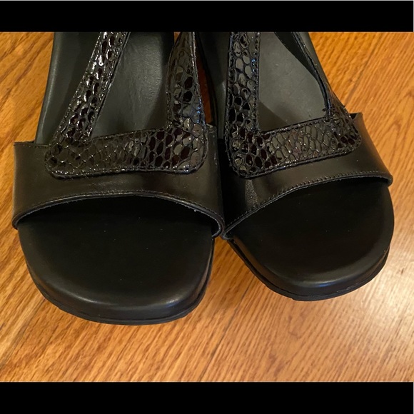 EUC Ziera Comfort Walking Wedge, Black
